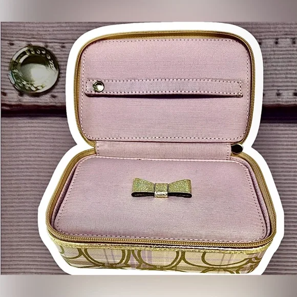 Coach Jewelry Box Zip Around/Divided Sections EUC Lavender&tan plaid w/kissingCs - Picture 2 of 10